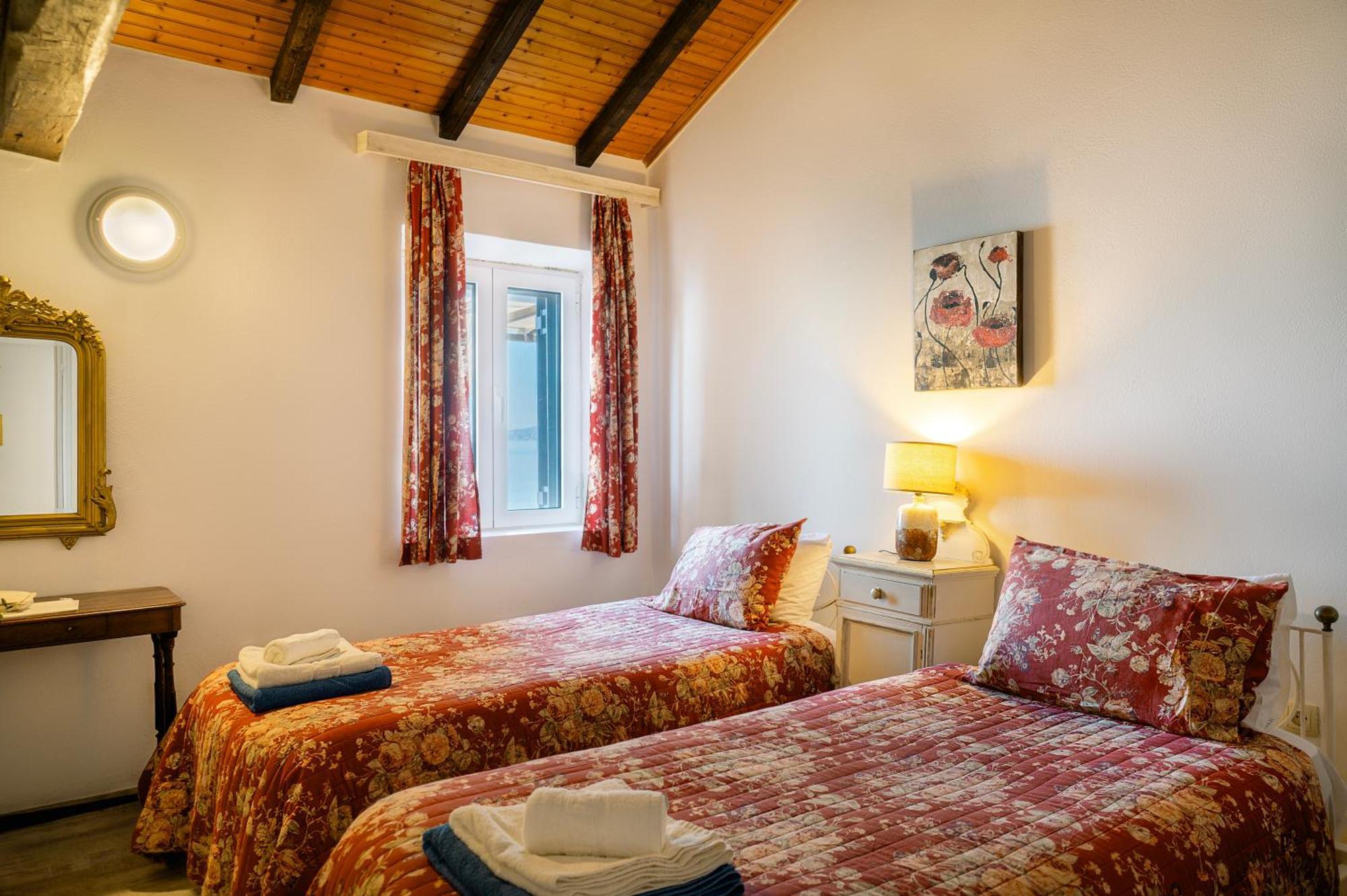 Nissaki Olive Press Villas Nisaki  Екстериор снимка